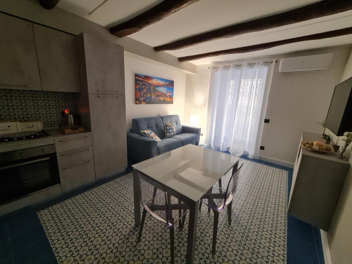 Chiaja Lux House Apartment Наполи Екстериор снимка