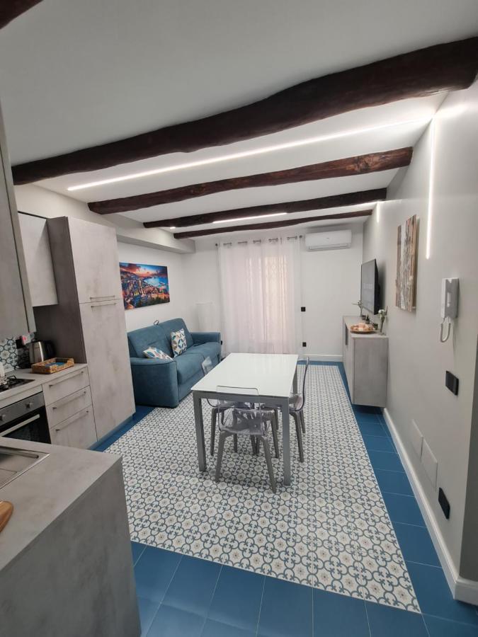 Chiaja Lux House Apartment Наполи Екстериор снимка