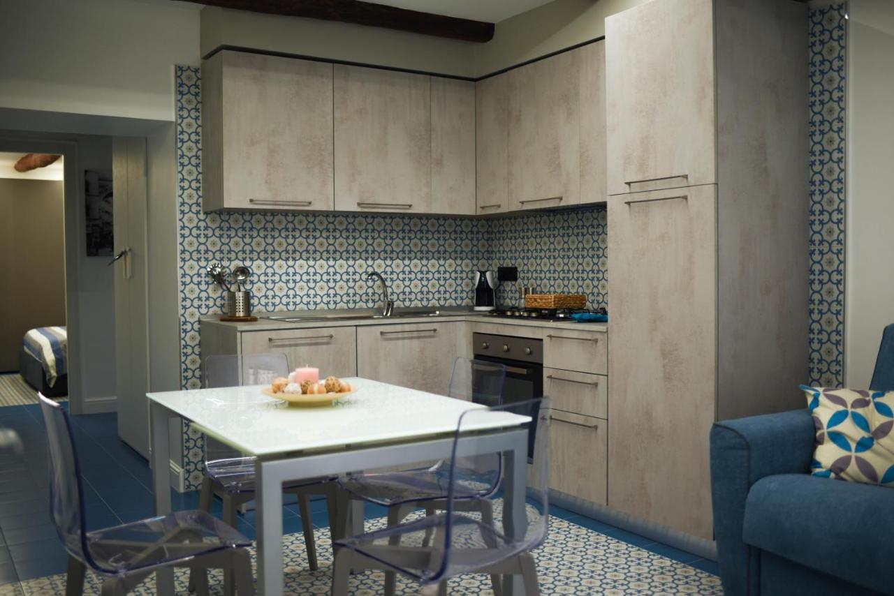 Chiaja Lux House Apartment Наполи Екстериор снимка